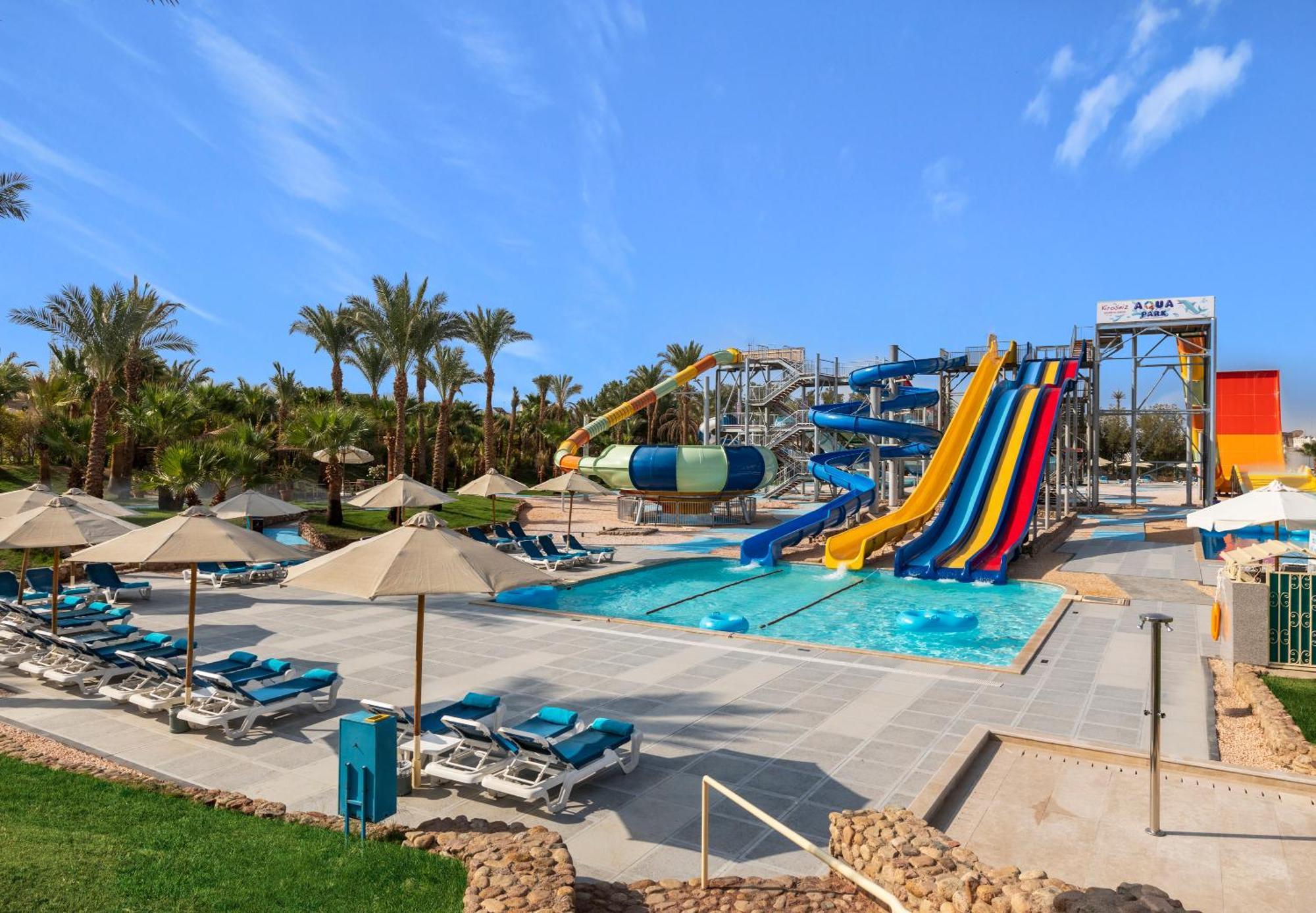 Xperience Kiroseiz Aquapark Premier-Naama Bay Hotel Sarm es-Sejk Kültér fotó Aqua Park at Hilton Sharm El Sheikh Resort